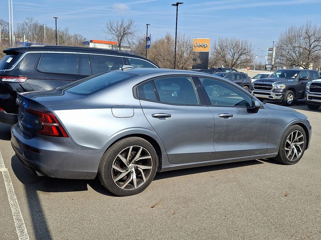 2020 Volvo S60 T5 Momentum