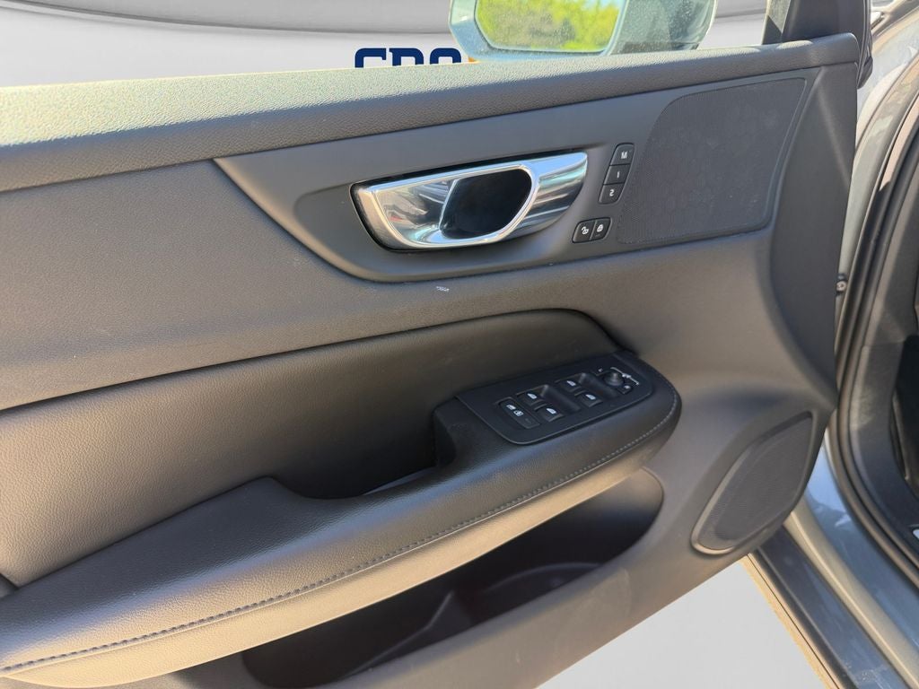 2020 Volvo S60 T5 Momentum