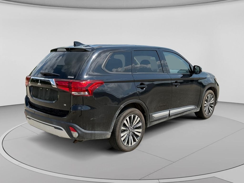 2020 Mitsubishi Outlander Base