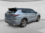 2026 Mitsubishi Outlander Base