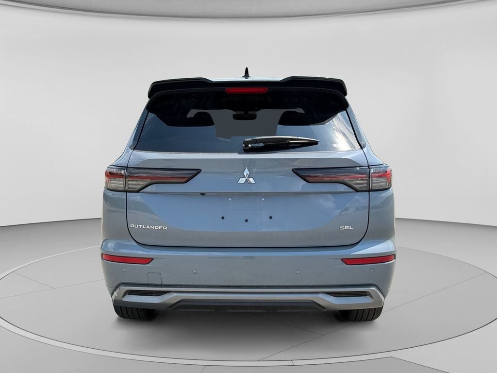 2026 Mitsubishi Outlander Base