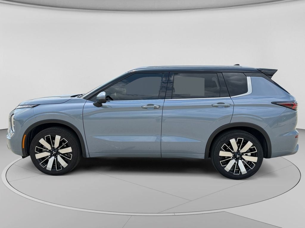 2026 Mitsubishi Outlander Base