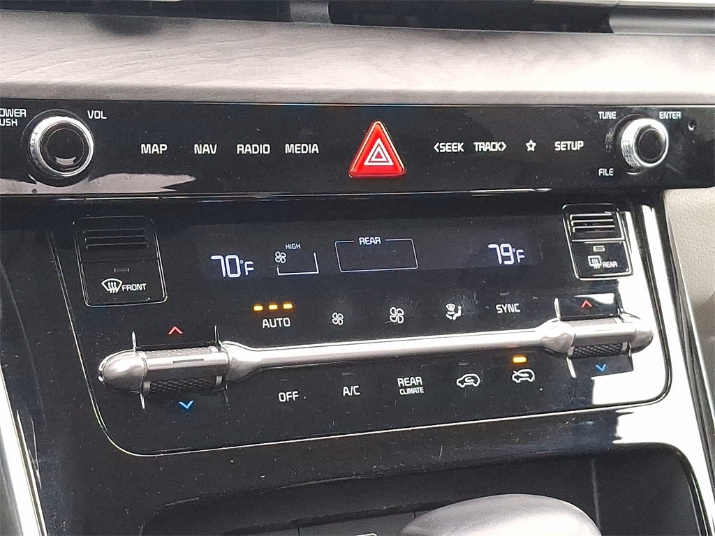 2024 Kia Carnival EX