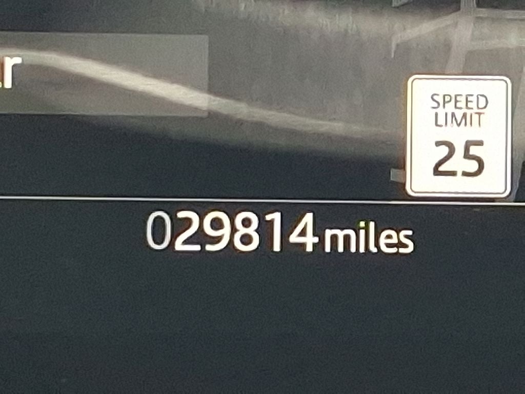 2024 Land Rover Defender 110 X-Dynamic SE