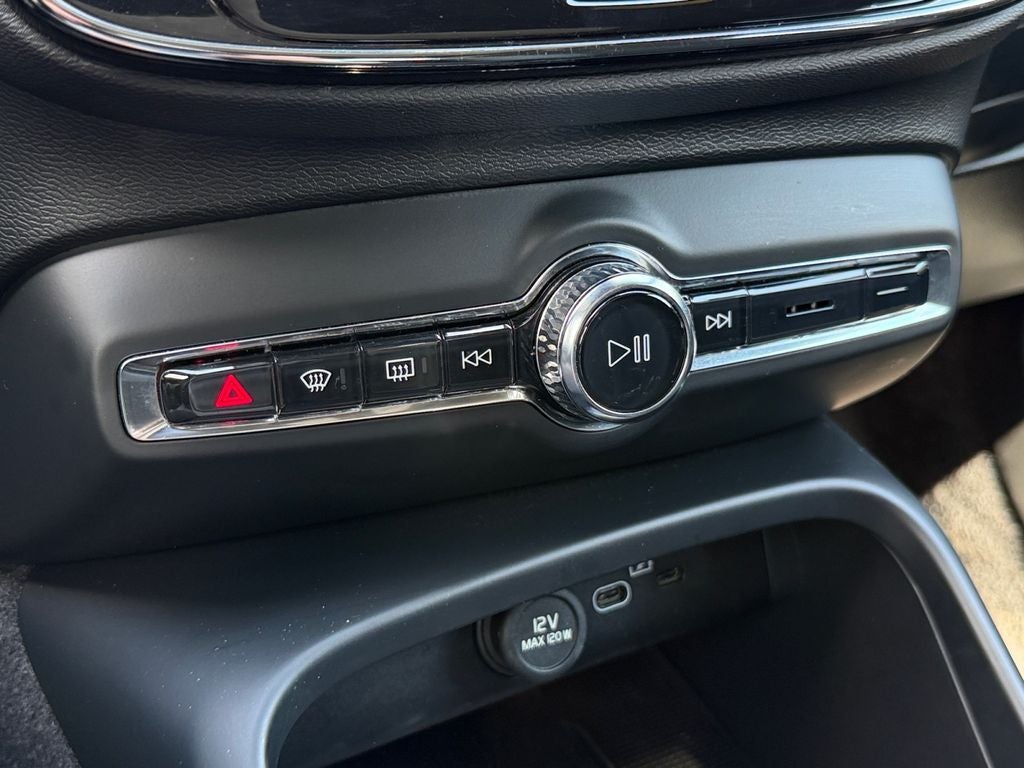 2023 Volvo XC40 Recharge Pure Electric Twin Plus