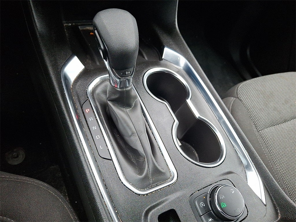 2023 Chevrolet Traverse LT Cloth w/2FL