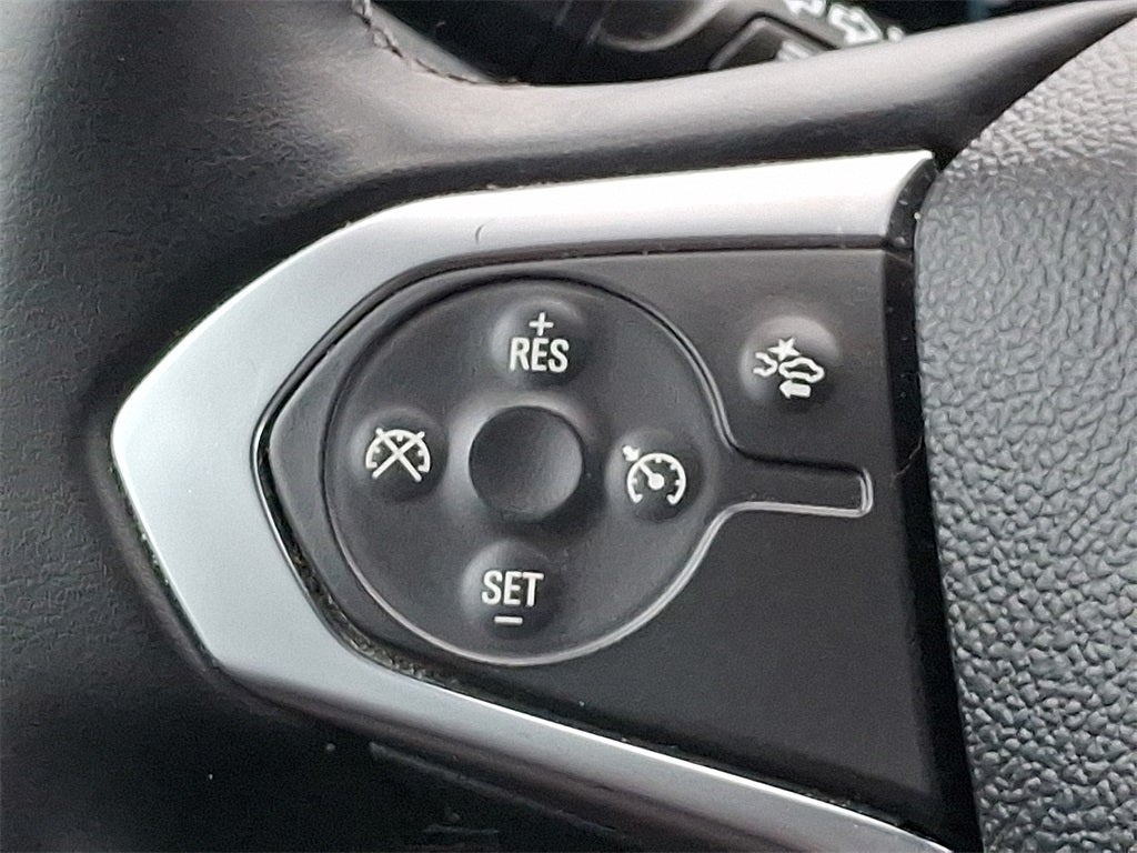 2023 Chevrolet Traverse LT Cloth w/2FL