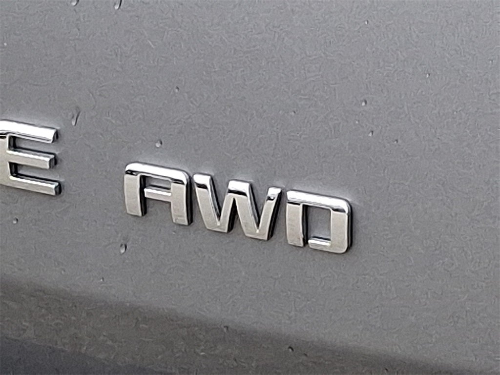 2023 Chevrolet Traverse LT Cloth w/2FL