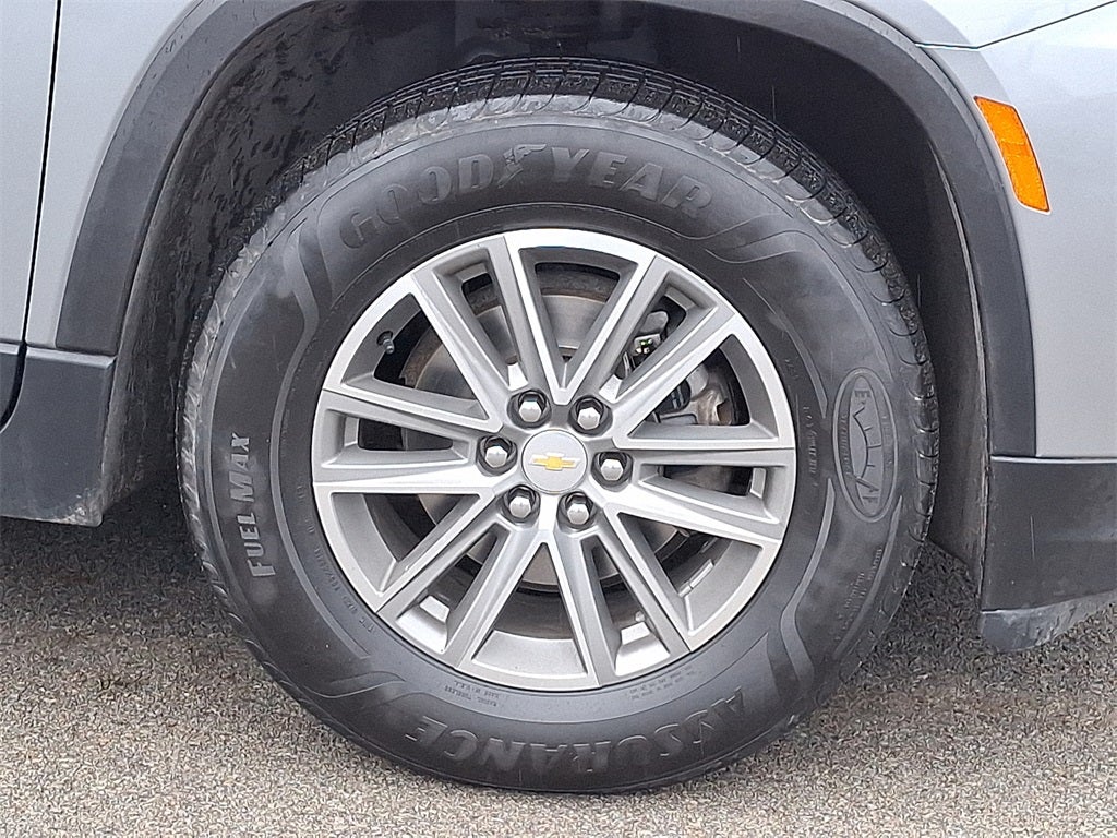 2023 Chevrolet Traverse LT Cloth w/2FL