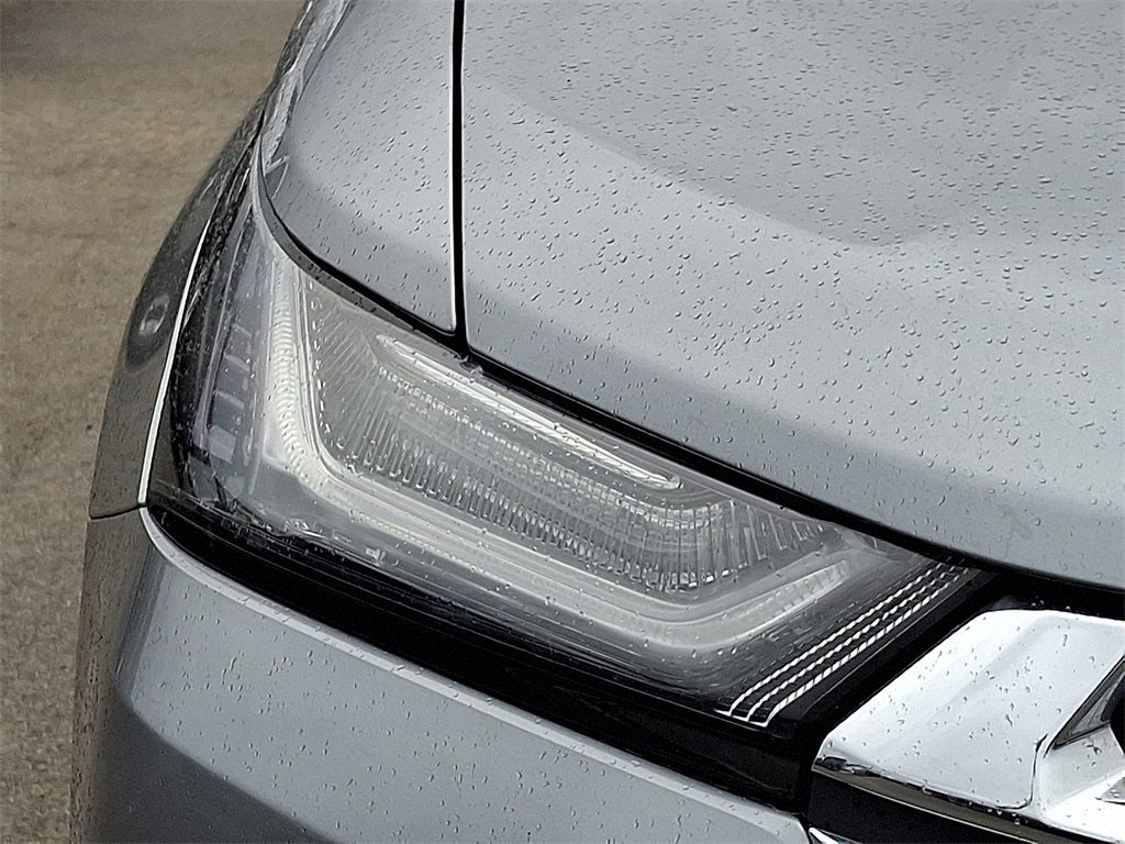 2023 Chevrolet Traverse LT Cloth w/2FL