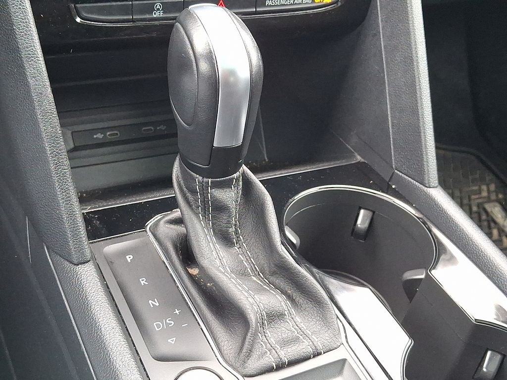 2022 Volkswagen Atlas Cross Sport 2.0T SE w/Technology