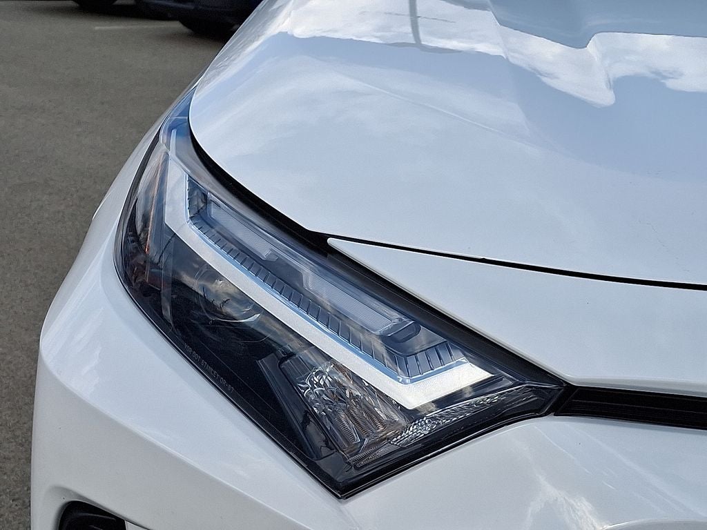 2023 Toyota RAV4 Hybrid LE