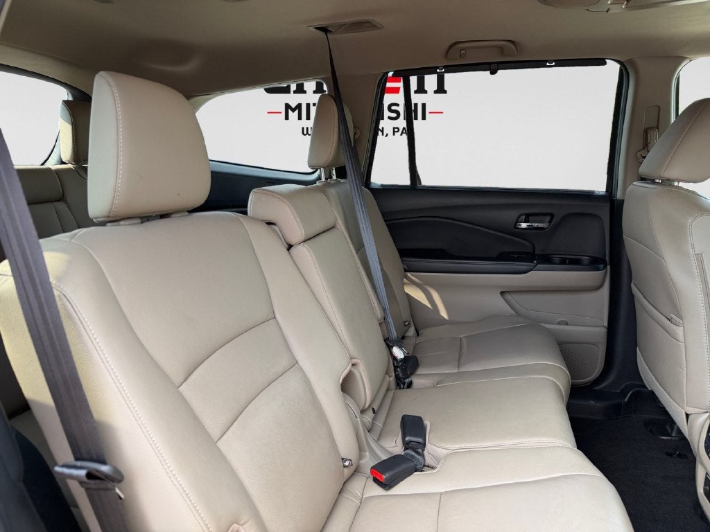 2022 Honda Pilot Touring 8 Passenger