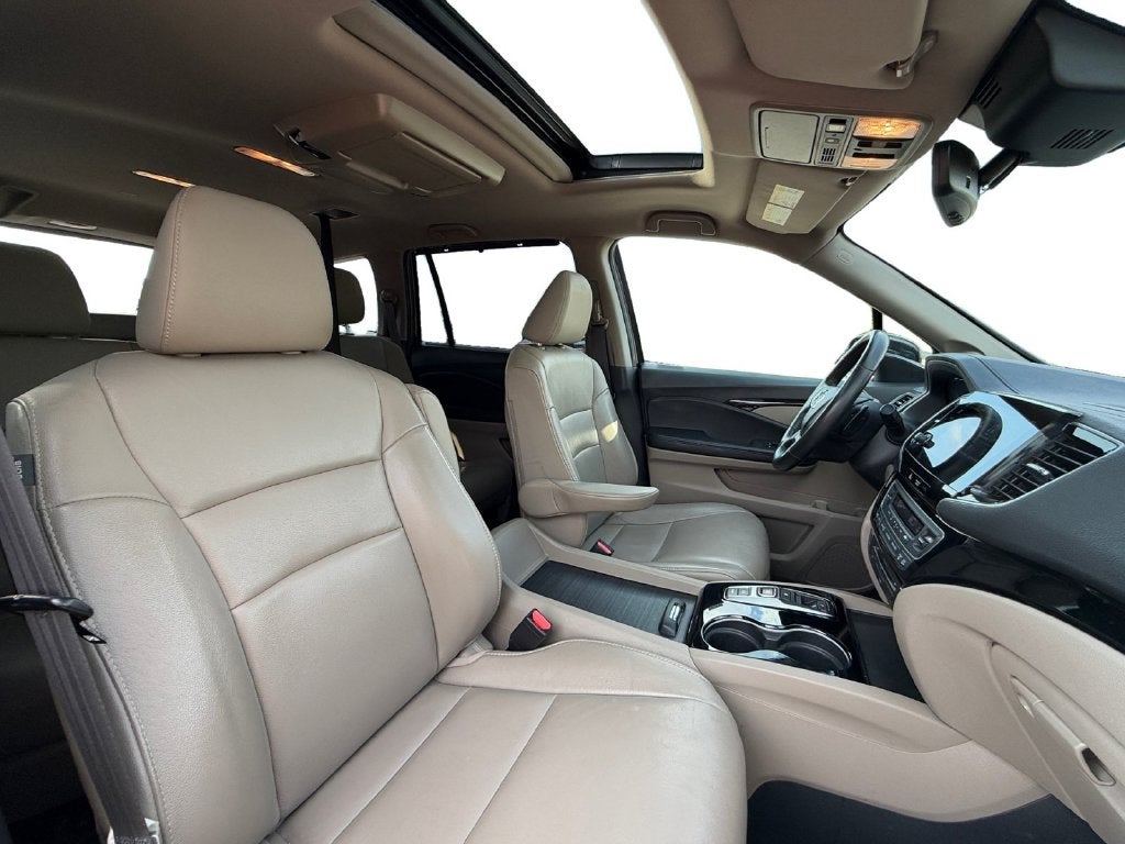 2022 Honda Pilot Touring 8 Passenger