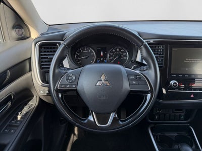2020 Mitsubishi Outlander SE