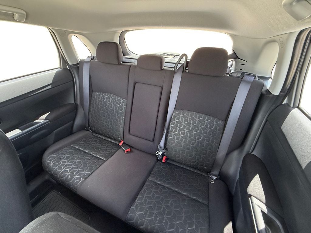 2025 Mitsubishi Outlander Sport 2.0 LE