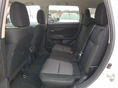 2020 Mitsubishi Outlander ES