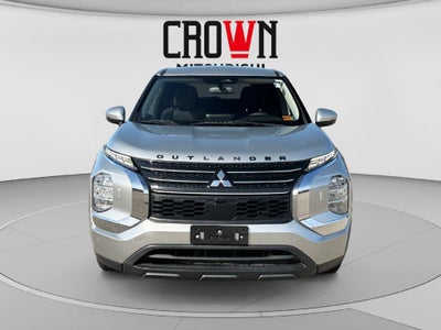 2022 Mitsubishi Outlander ES