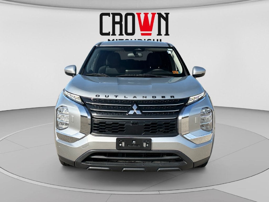 2022 Mitsubishi Outlander ES