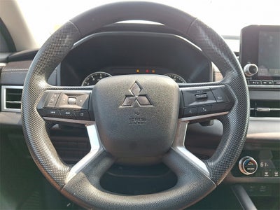 2024 Mitsubishi Outlander ES