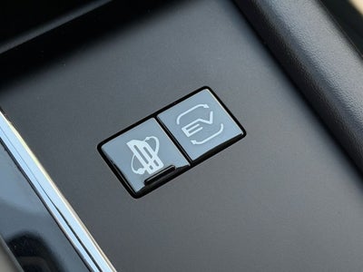 2023 Mitsubishi Outlander PHEV SE tech
